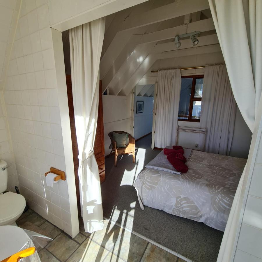 Jaco And Liz'S Sea Get Away Bed & Breakfast Hermanus Exterior photo